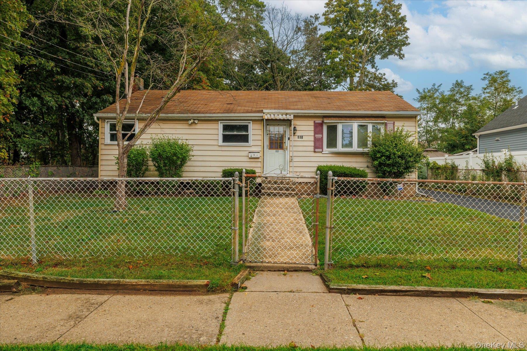 118 Coolidge Avenue